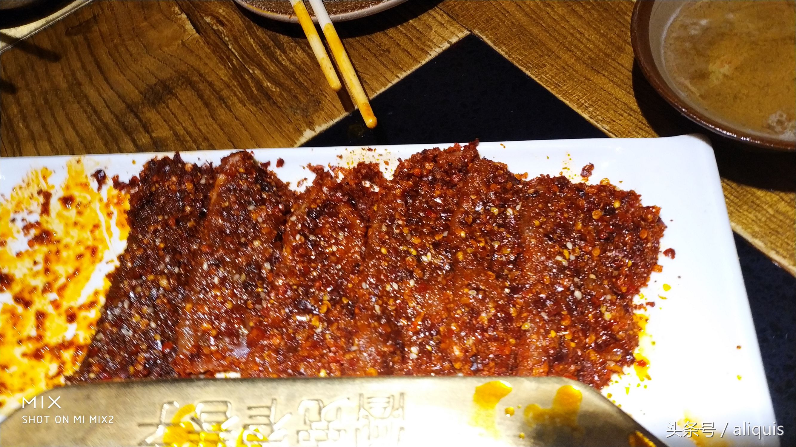 卧底龙岗第一四川火锅店土巴碗，繁华的背后还剩下什么？