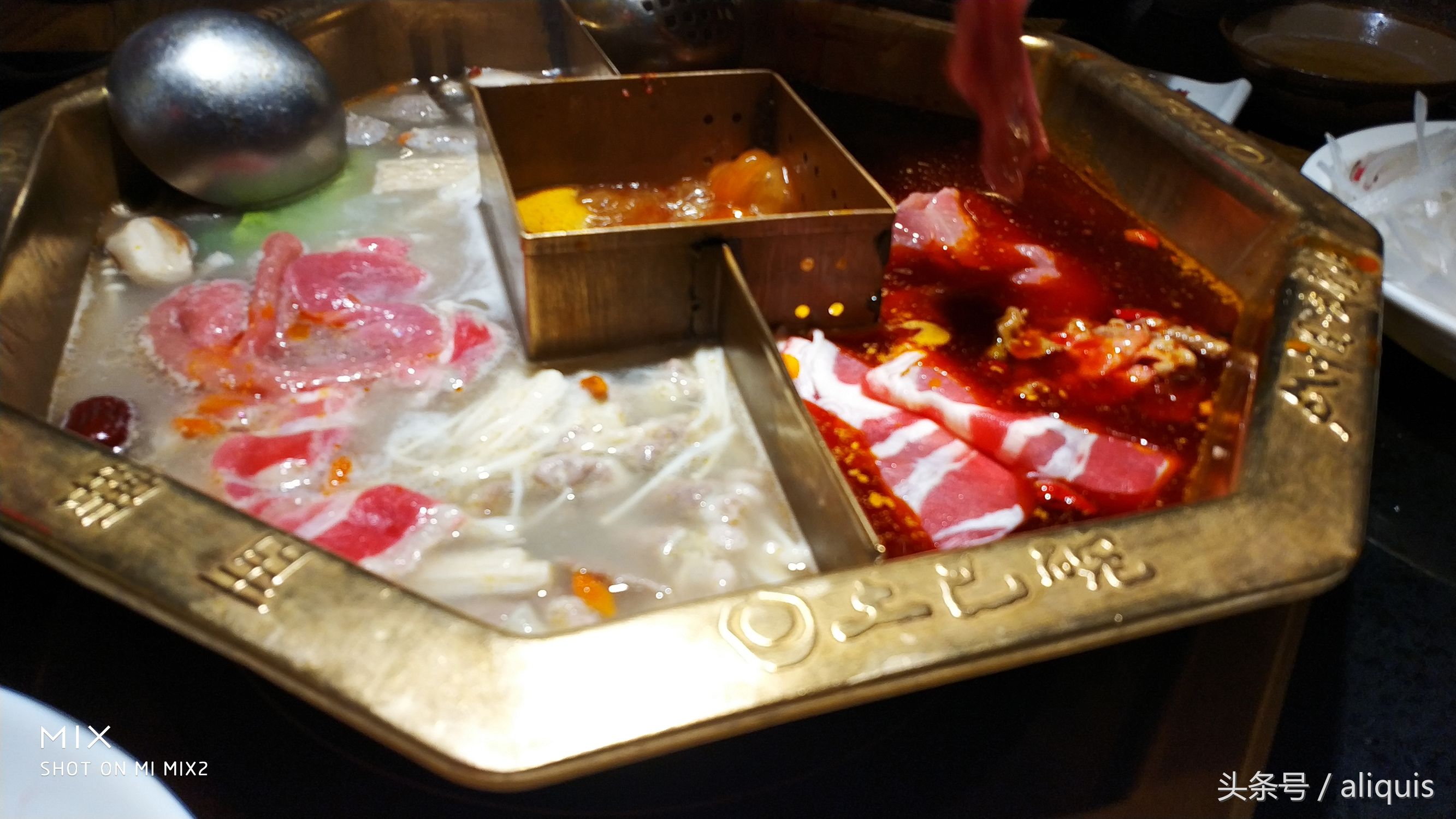 卧底龙岗第一四川火锅店土巴碗，繁华的背后还剩下什么？