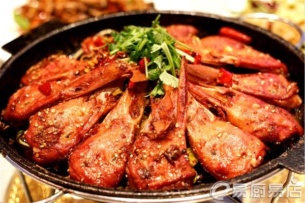 一品渝香干锅鸭头加盟经营有哪些优势