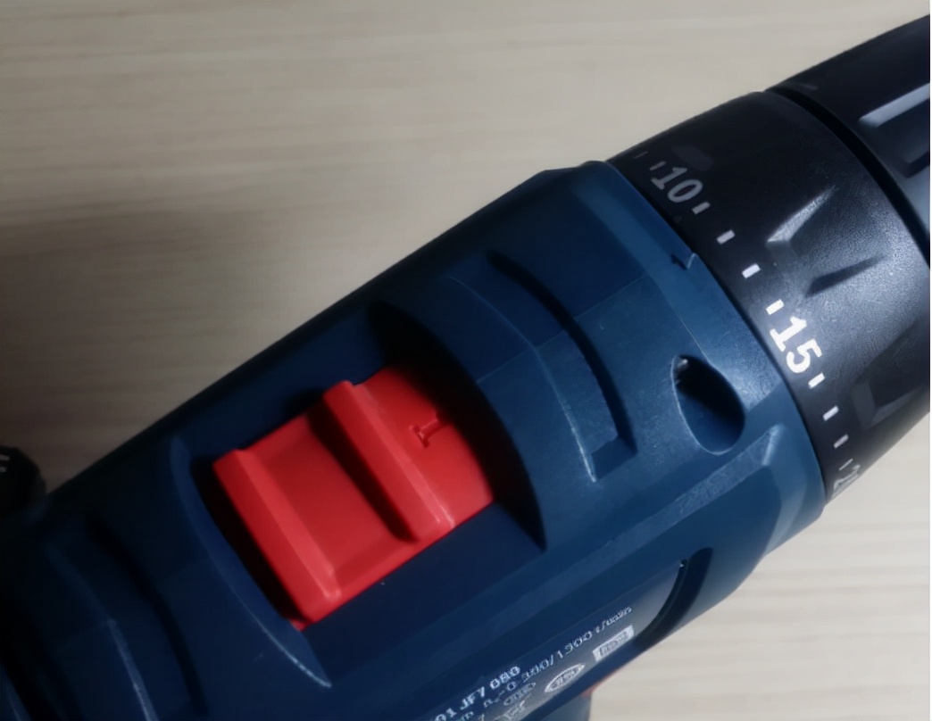 博世手电钻拆解：“十八般武艺”安装更易