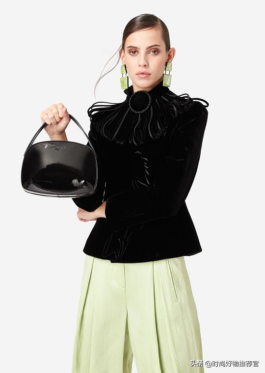 Armani新包 | 浪漫丁香紫、科幻镜面银、黑粉迷彩图案