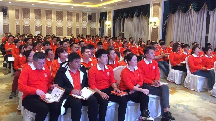 做不一样的麻辣烫，把店开遍全球，这个品牌底气在哪？