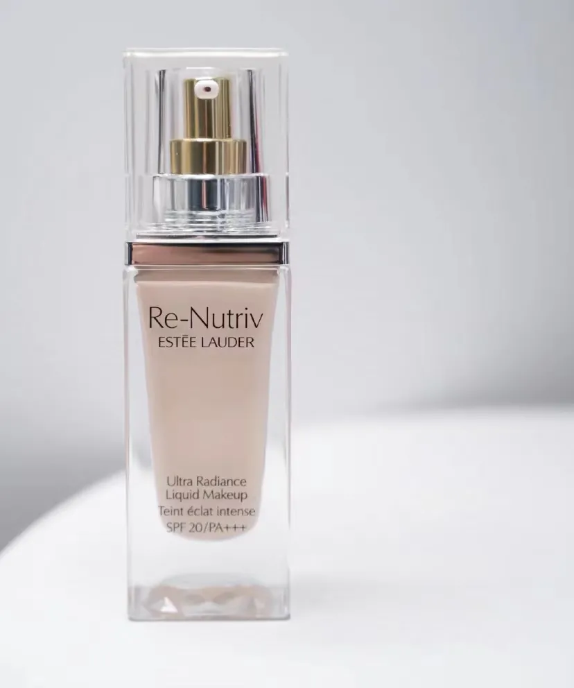 新款雅诗兰黛白金粉底液，每种成分都在发挥它极致功效