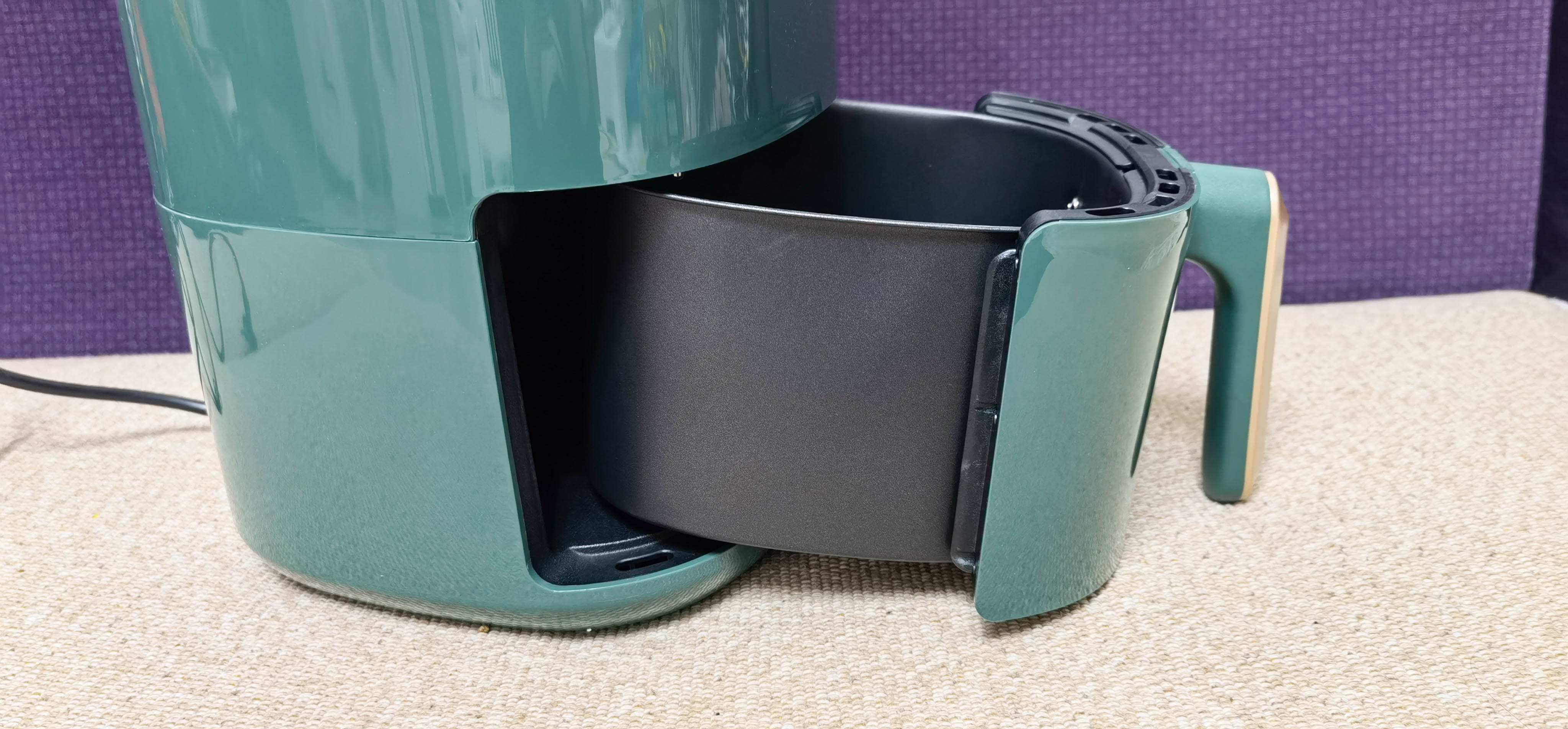 好看又好用，WIFI互联不太实用的美的空气炸锅