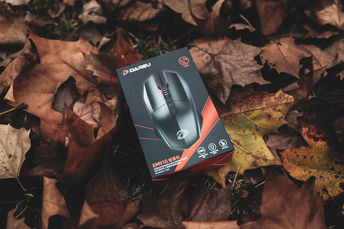 性价比较高的游戏鼠标，达尔优牧马人轻量化游戏鼠标EM910