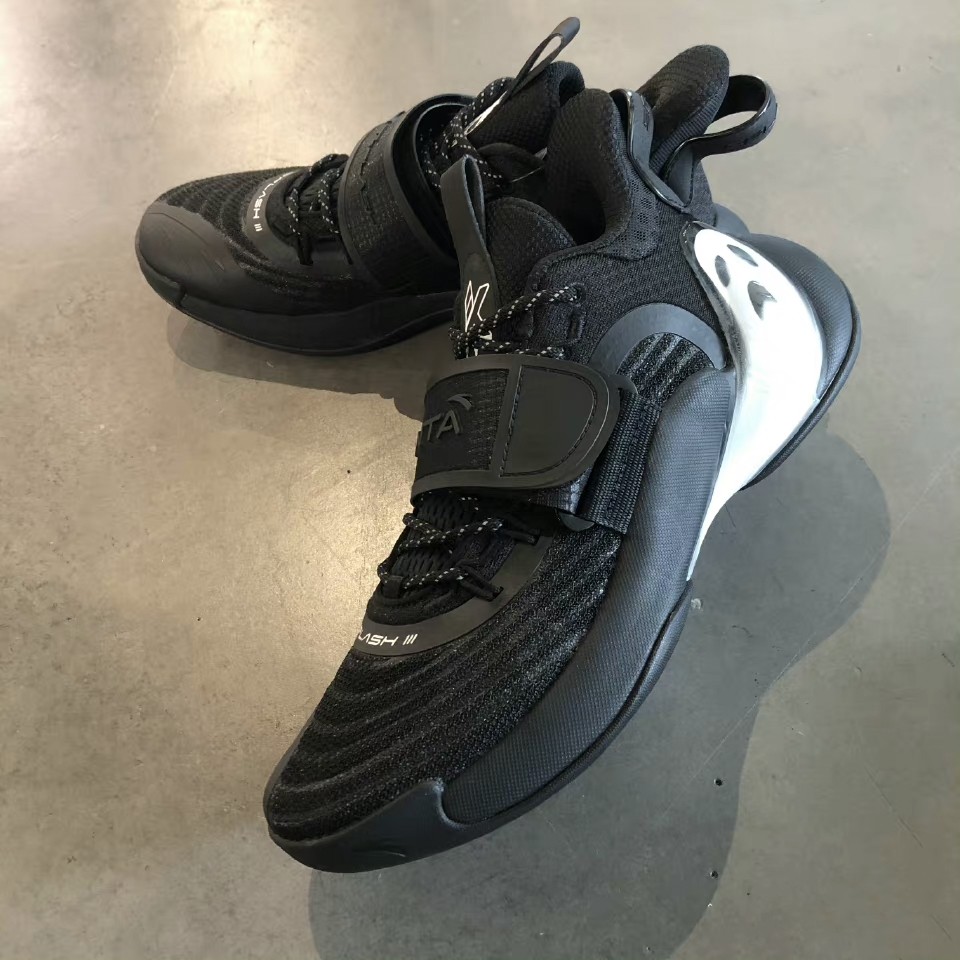 新品合集！李宁虎年鞋款超惊喜，安踏CNY产品素雅，PG6代没救了？