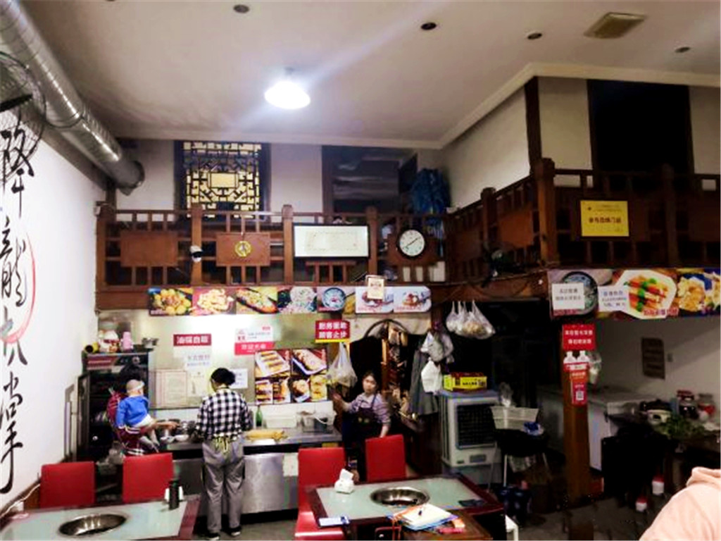 在成都火了10多年的“厕所串串 ”，它的鼻祖，原来在这个巷子里