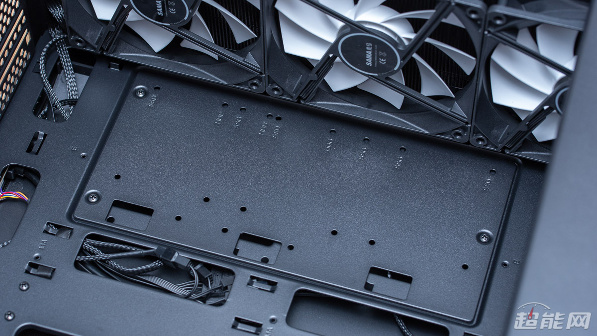 先马黑洞X机箱评测：安静又好用的高性价比之选