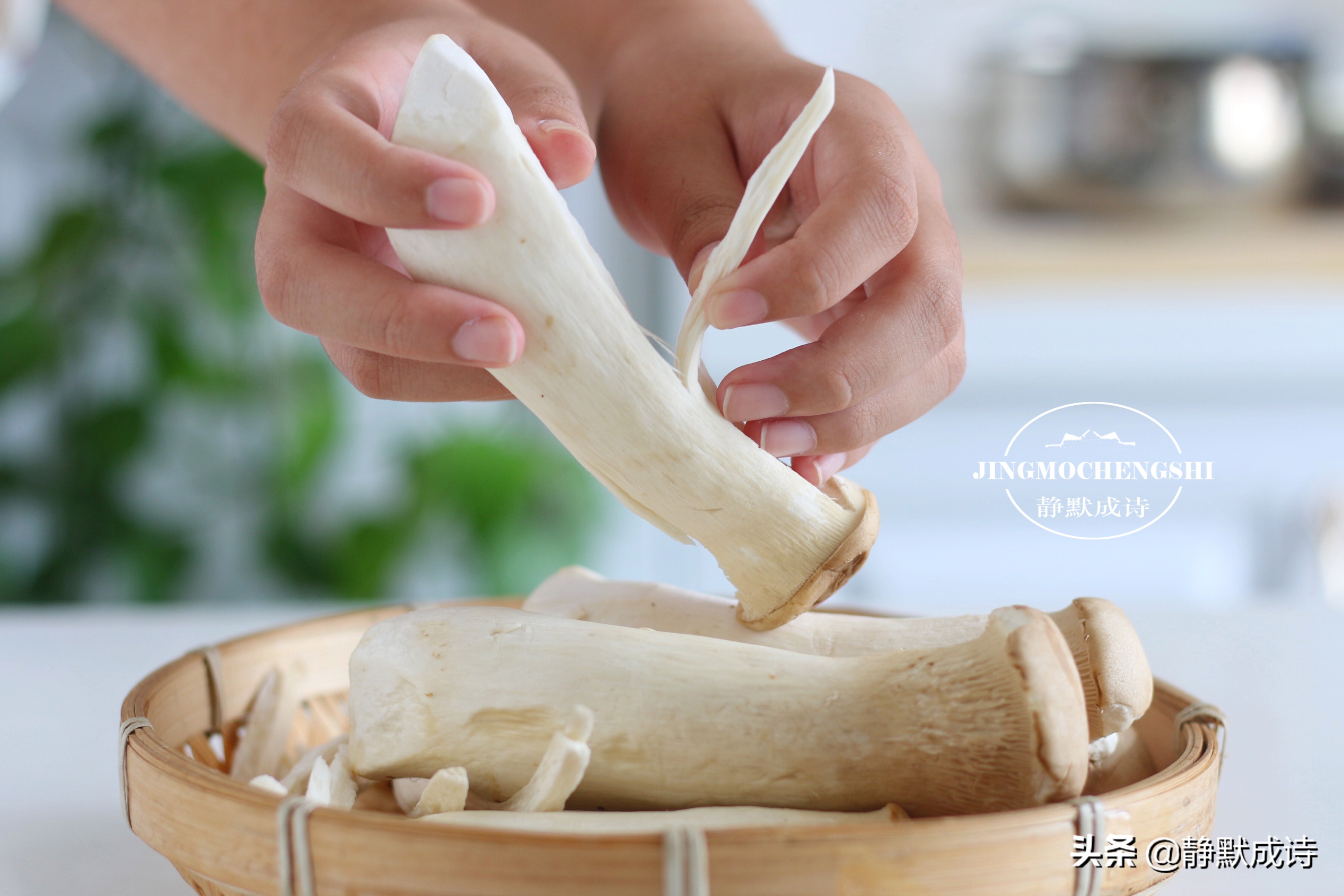 想吃麻辣香锅在家就能做，简单几步，比饭店的好吃，价格只有一半