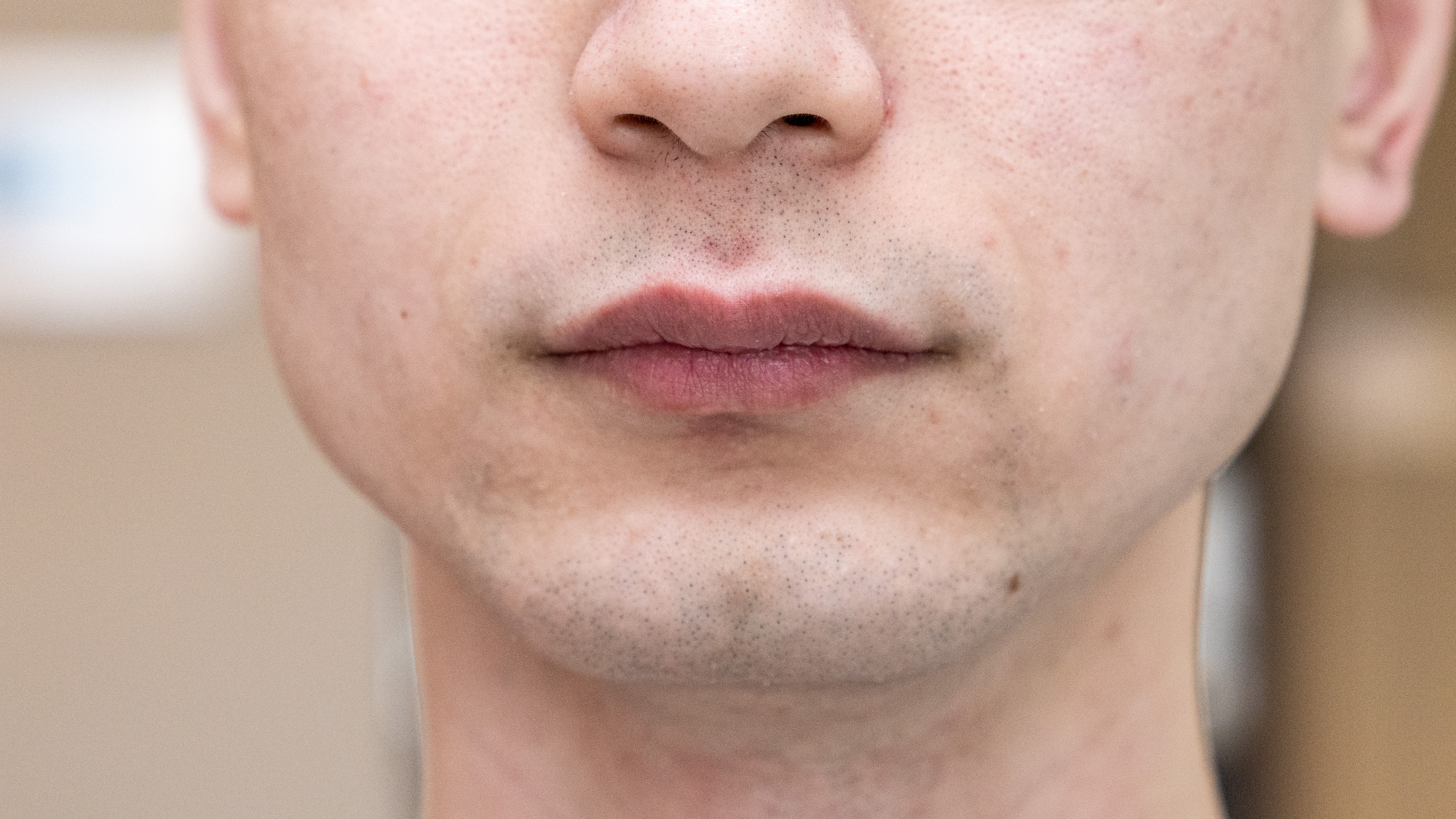 飞利浦 S2303 电动剃须刀体验：不到200元的干湿两用、高效剃须