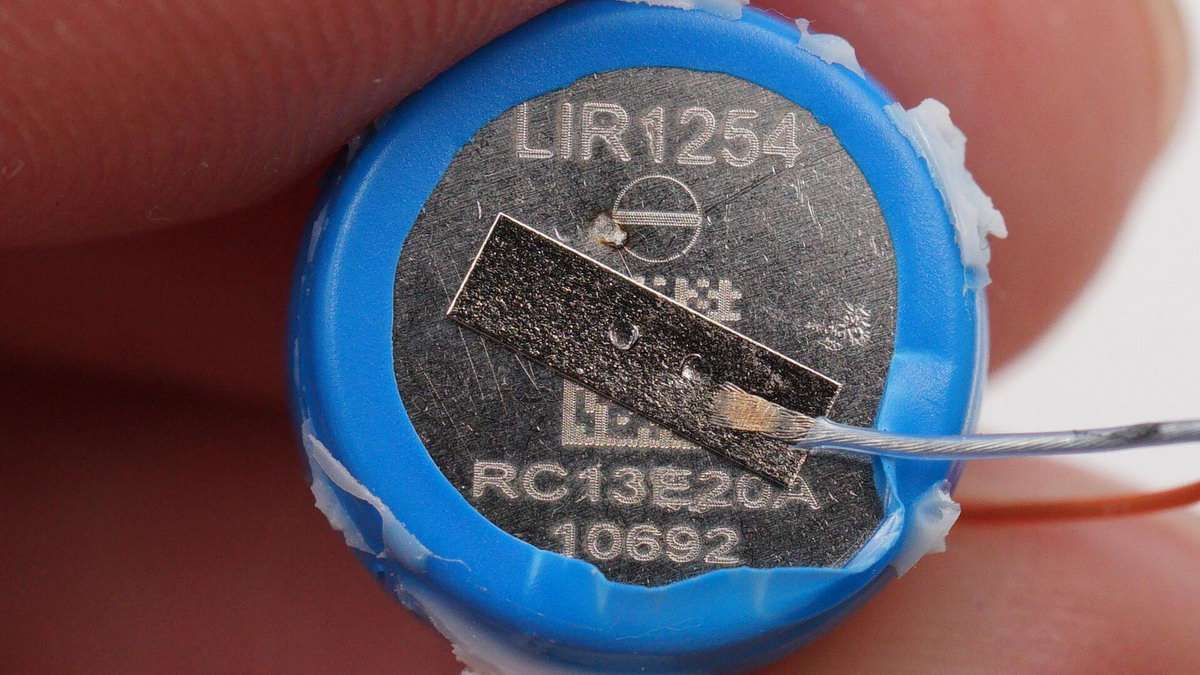 拆解报告：Motorola摩托罗拉 MOTO BUDS 120真无线耳机