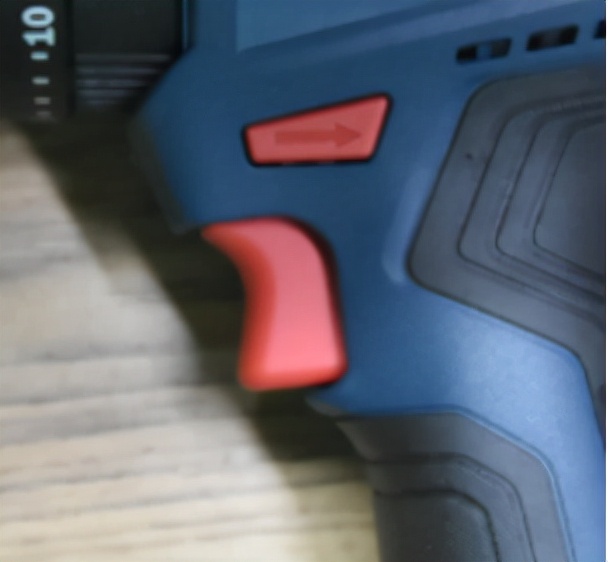 博世手电钻拆解：“十八般武艺”安装更易