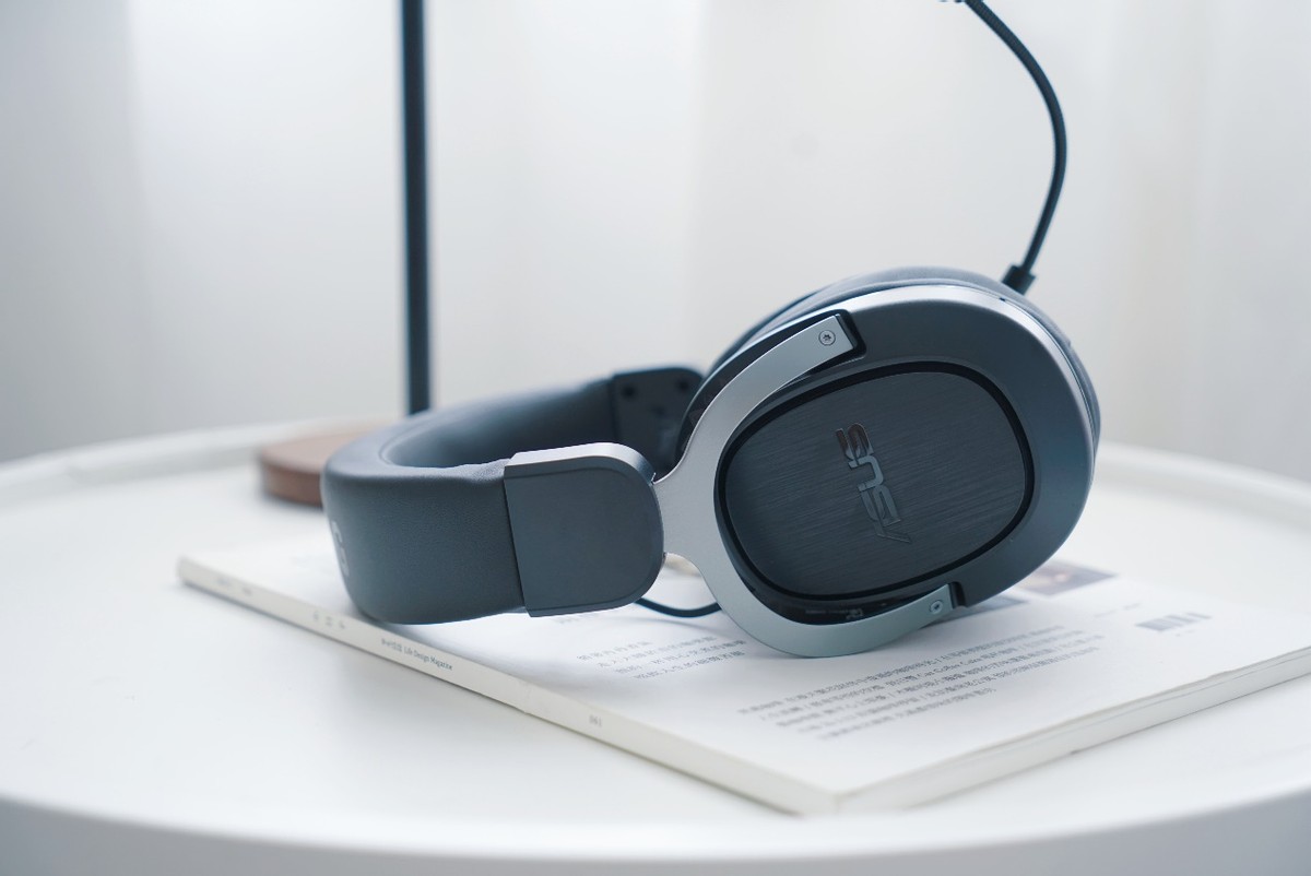 颜值惊艳性能强劲的游戏耳机华硕TUFGAMING电竞特工H3无线版评测