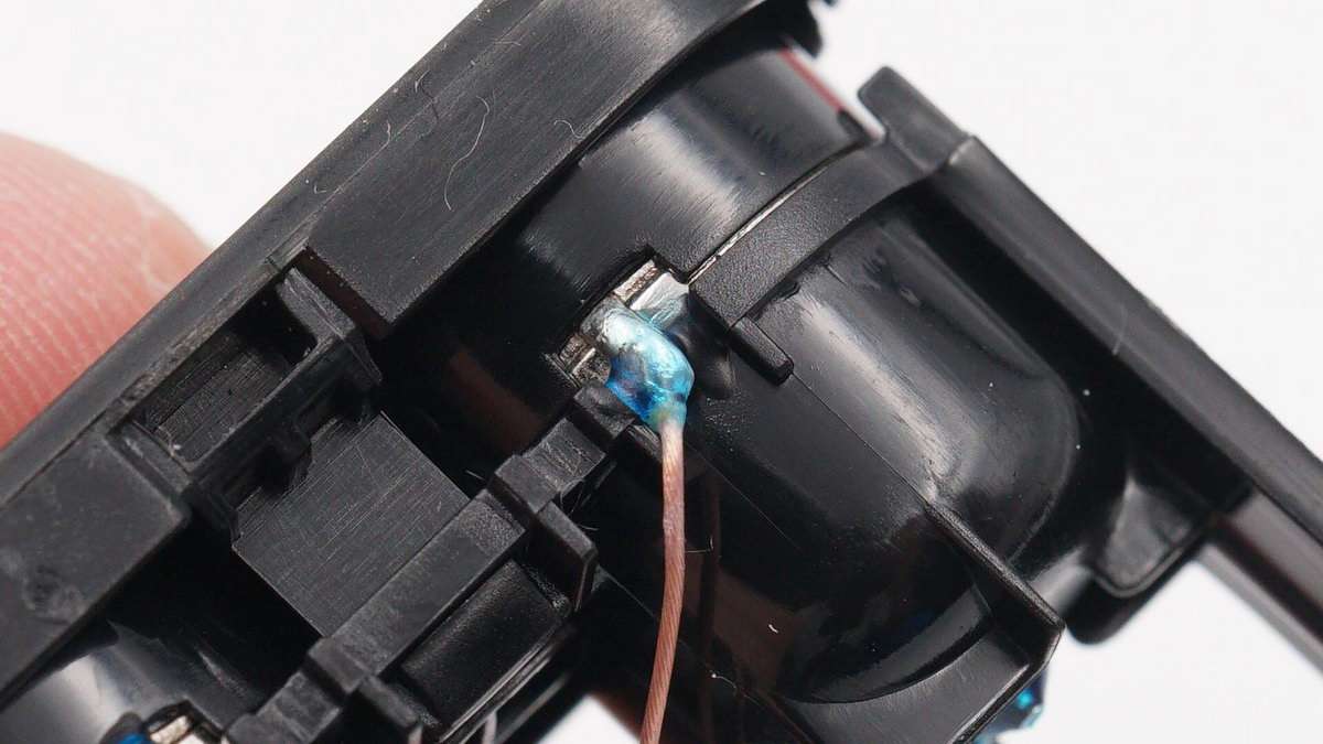 拆解报告：Motorola摩托罗拉 MOTO BUDS 120真无线耳机