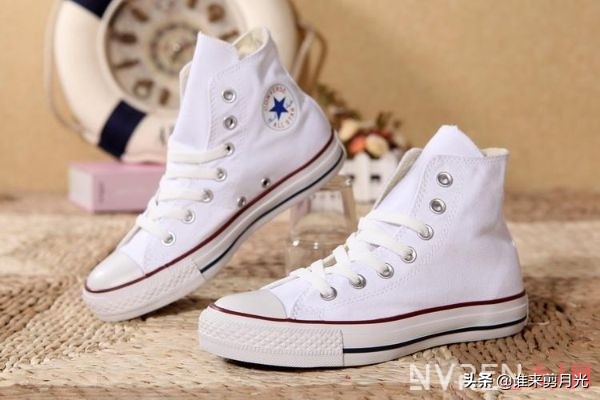 经典匡威帆布鞋多少钱