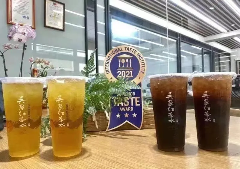 12㎡奶茶店年利润80万 独创泡茶技艺 察理王子如何破解“价格战”