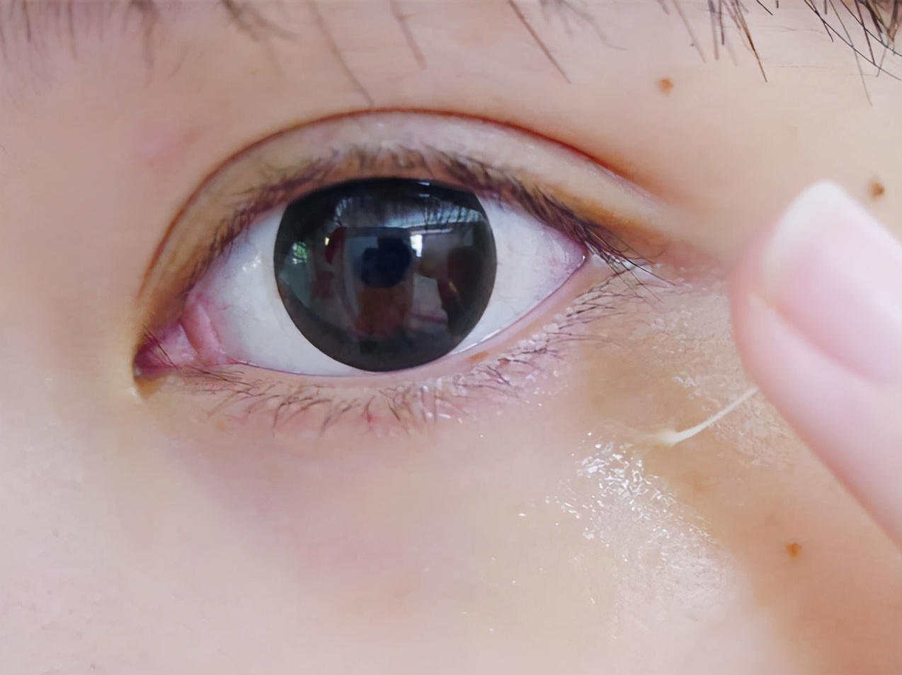 眼霜用得好不显老！4种适合40岁女人的眼霜，好用还不贵