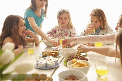 四年小吃品类累计融资笔数超热门火锅10倍，小吃生煎也大有可为