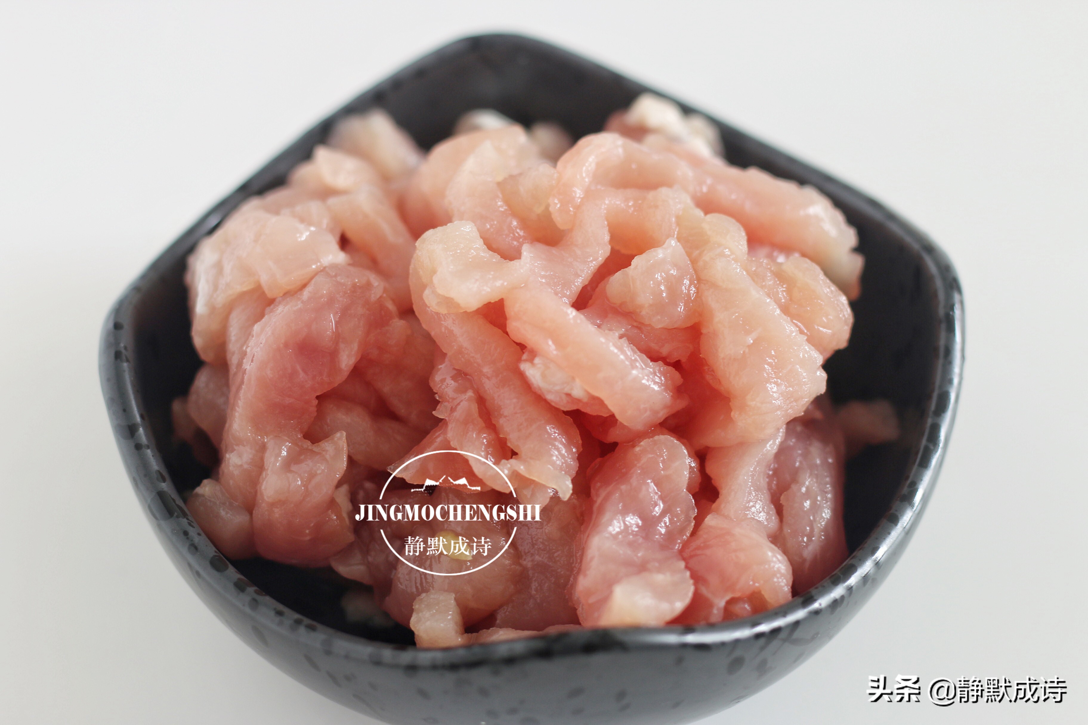 想吃麻辣香锅在家就能做，简单几步，比饭店的好吃，价格只有一半