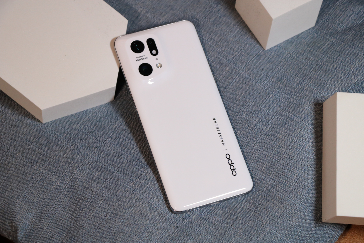 OPPO Find X5 Pro开箱：自研芯片+极致外观，不愧是颜值天花板