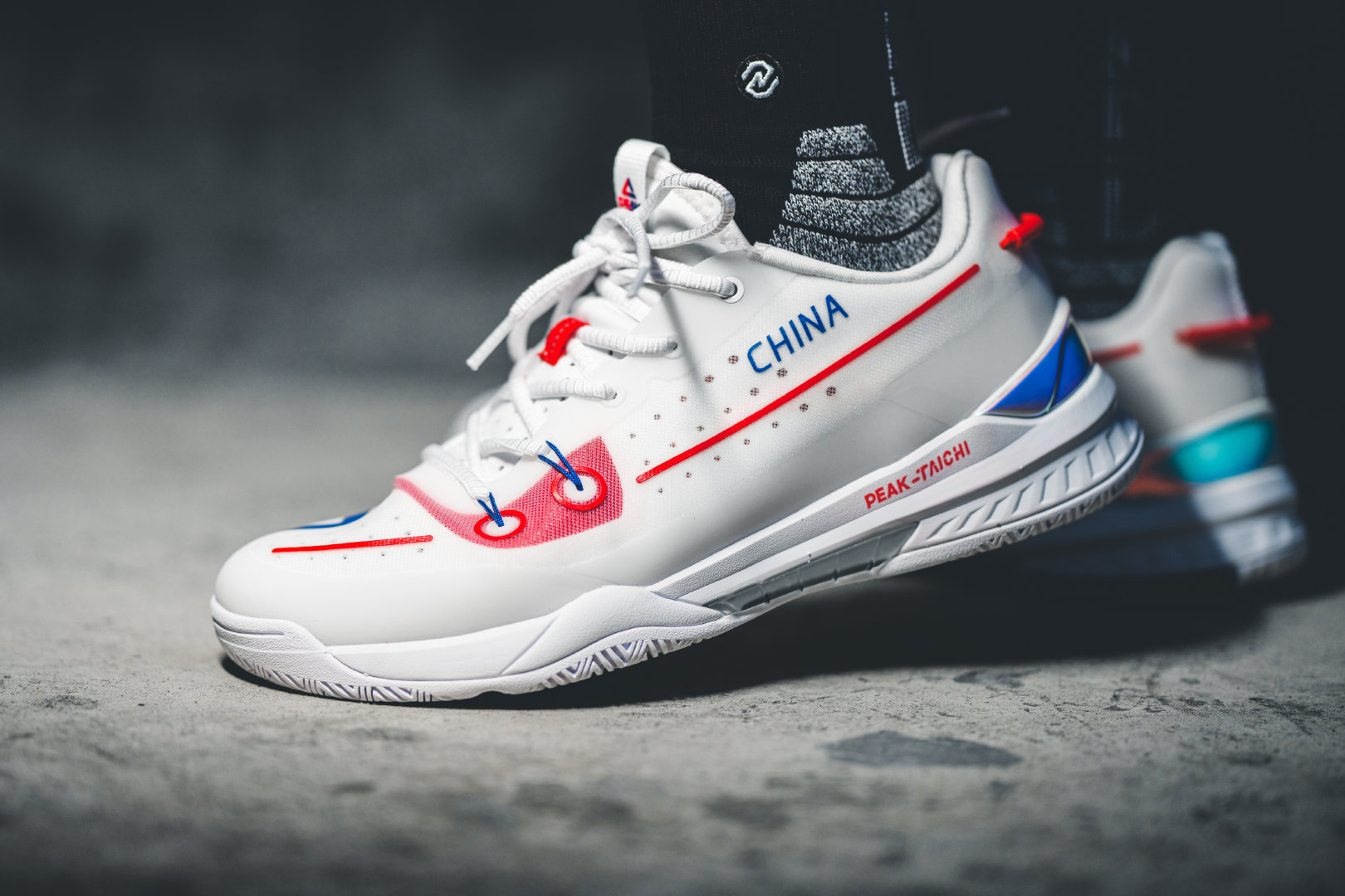 新品！李宁新板鞋好帅，匹克大三角好喜庆，安踏新科技超越李宁？