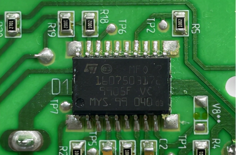 博世手电钻拆解：“十八般武艺”安装更易