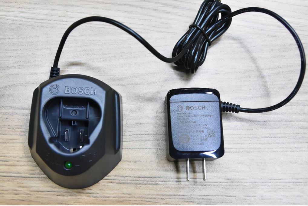 博世手电钻拆解：“十八般武艺”安装更易