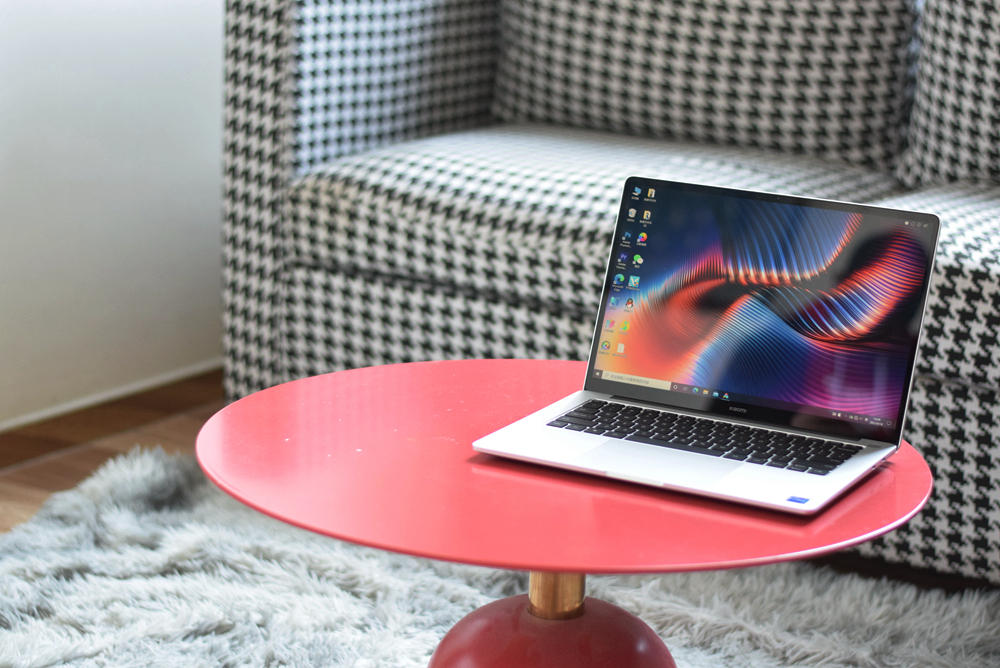 有优点也有不足，全新小米笔记本Pro14评测，屏幕外竟然还有看点