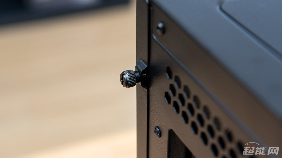 先马黑洞X机箱评测：安静又好用的高性价比之选