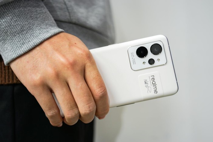 体验过这三台手机后，一天一充其实真的不难