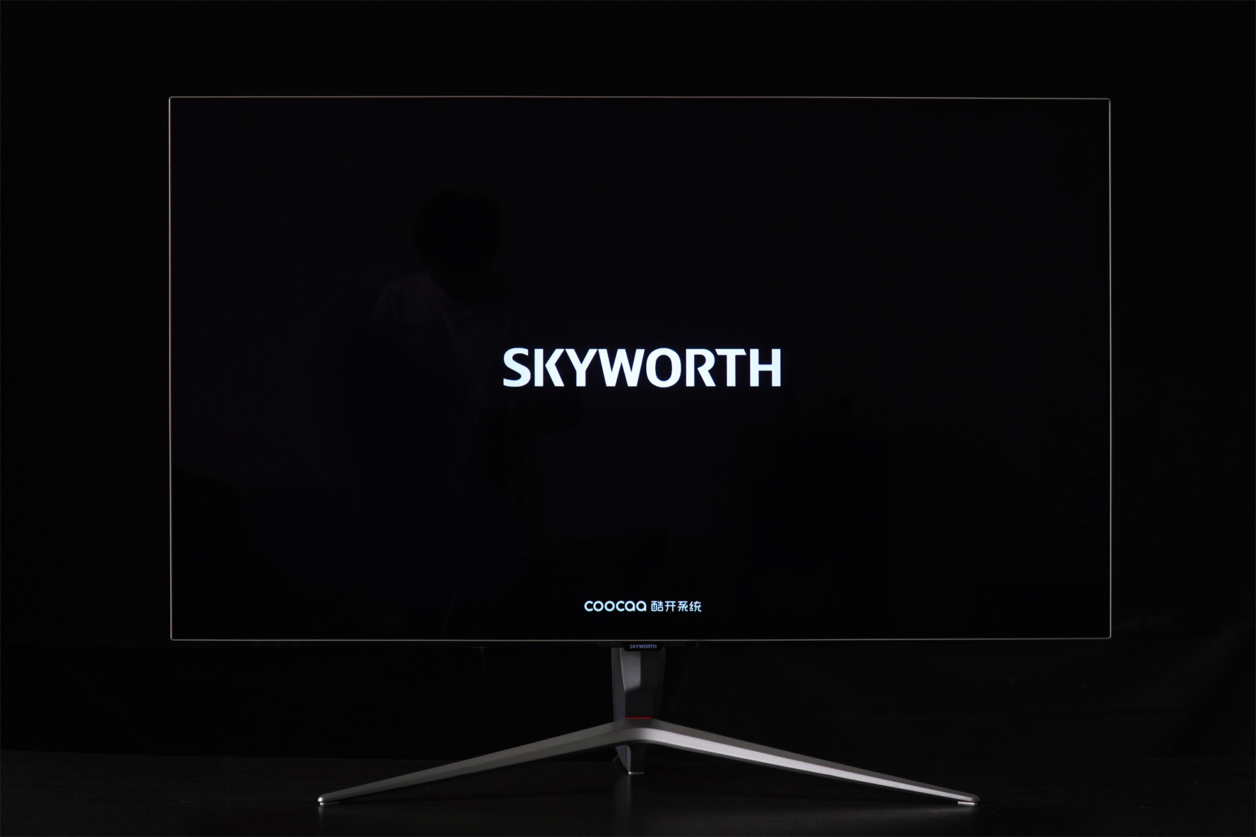 创维G90 OLED显示器评测，一键开启双系统，显示效果起飞