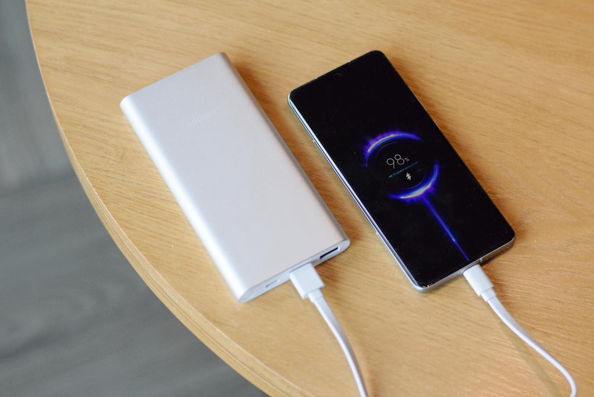 超轻薄+金属机身，小米再次上架新品充电宝，仅79