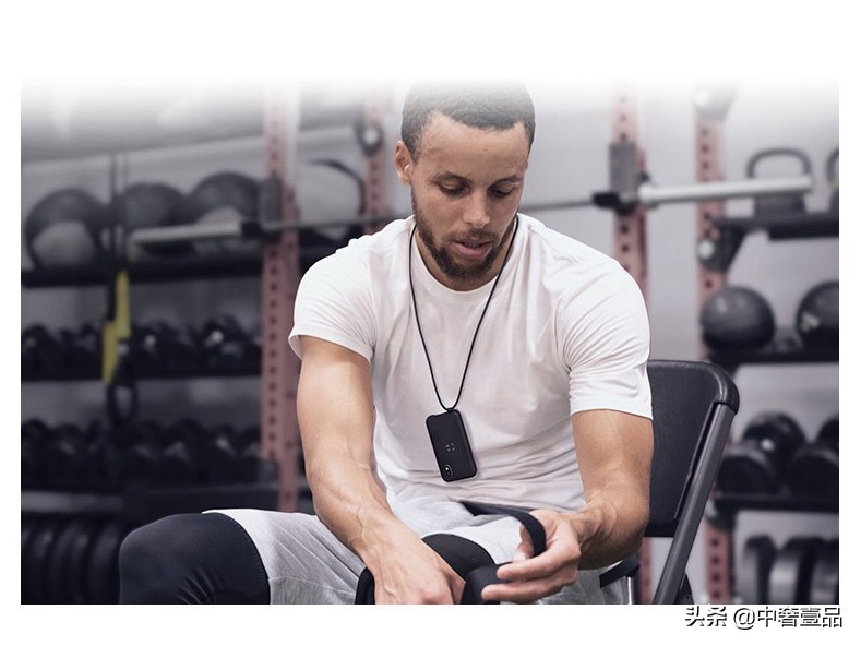 盘点世界上最小的5款手机，尺寸只有拇指大小，却功能强大