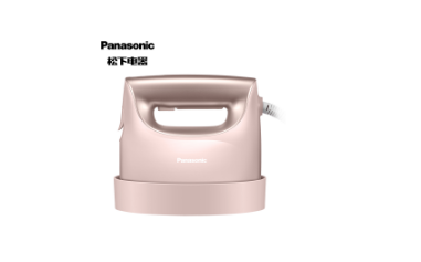 小巧轻便的手持挂烫机，居家、差旅两不误