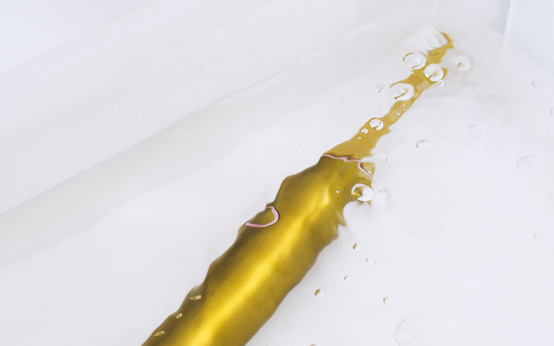 电动牙刷不止可以刷牙，还可以洁面，罗曼智能小果刷T10X体验