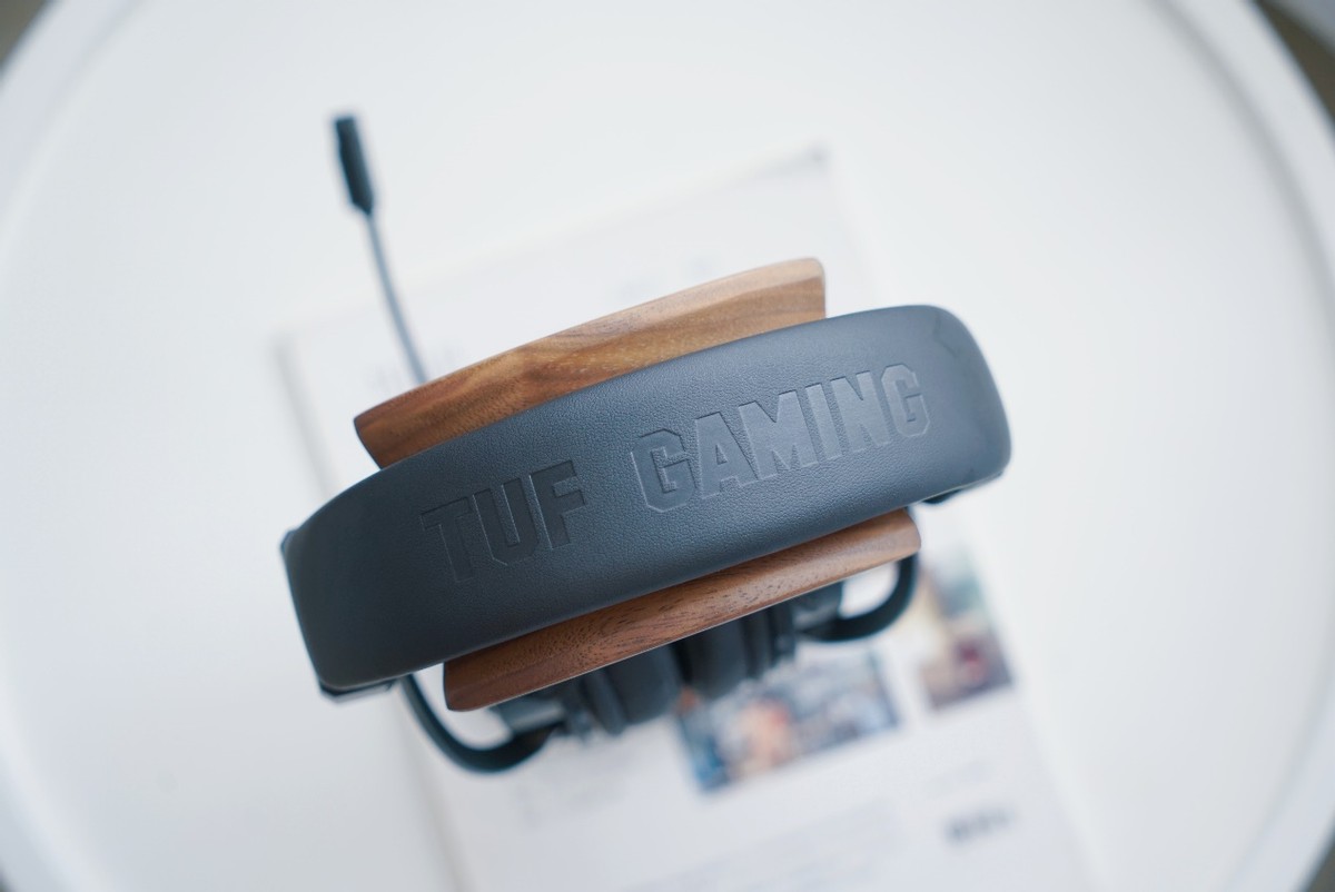 颜值惊艳性能强劲的游戏耳机华硕TUFGAMING电竞特工H3无线版评测