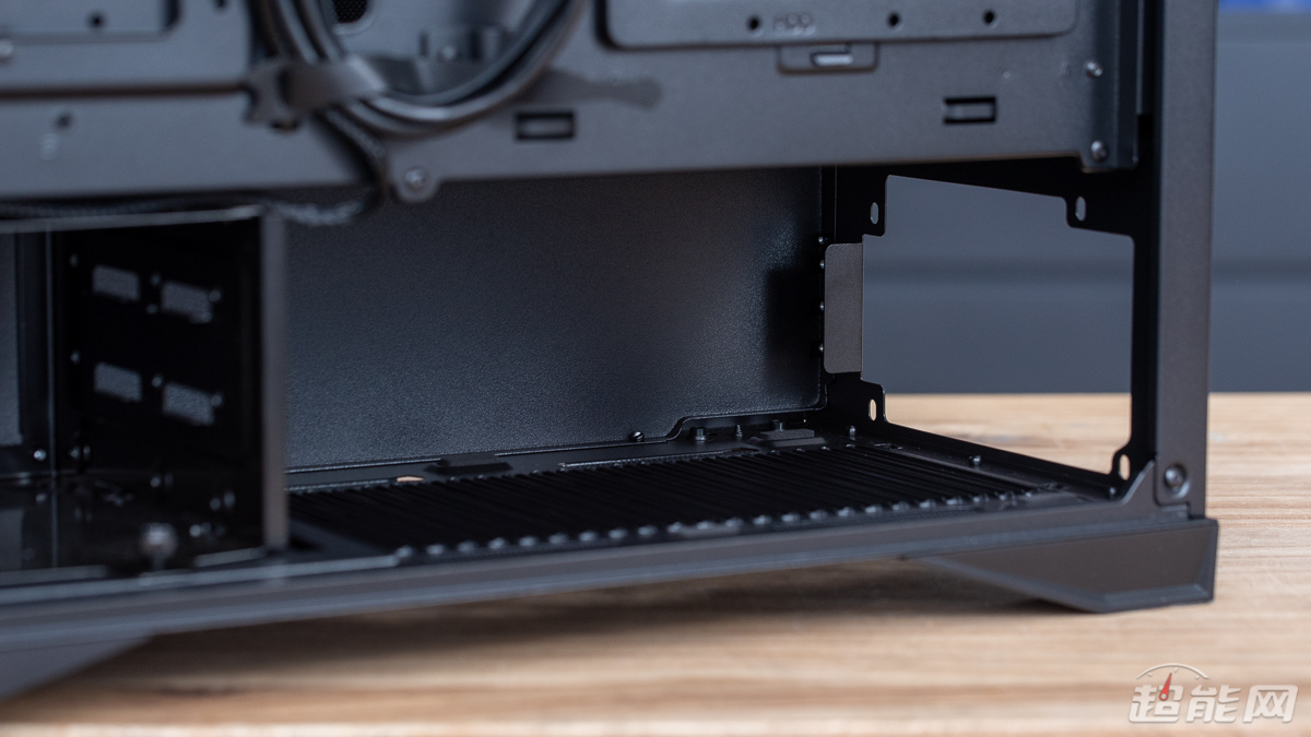 先马黑洞X机箱评测：安静又好用的高性价比之选