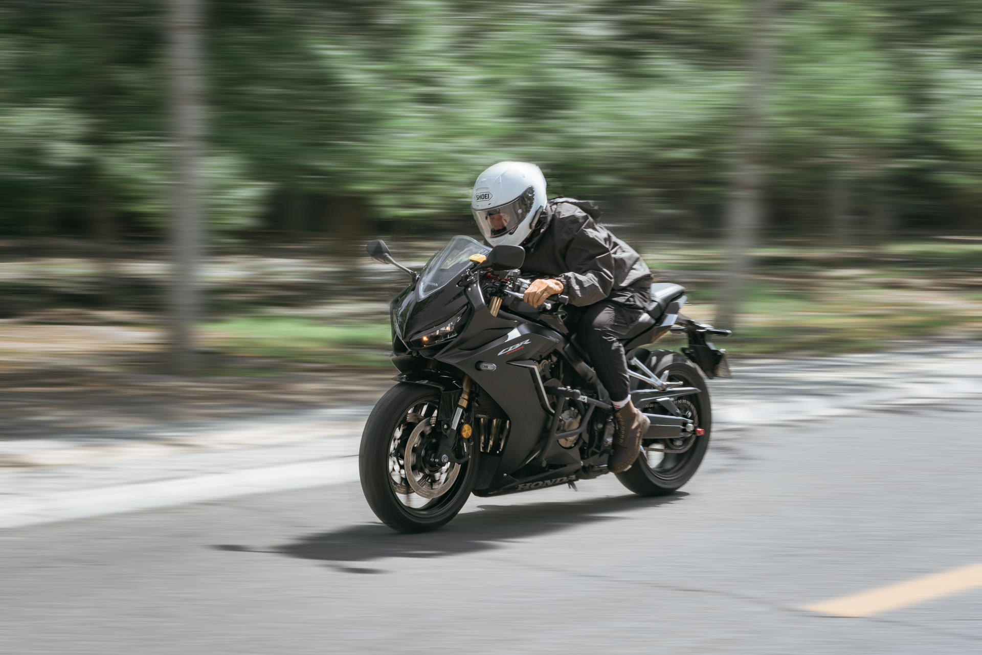 防风又防雨，出门还保暖！CAMEL骆驼冲锋衣体验