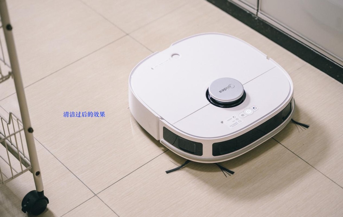扫拖洗烘，一步到位：美的智能扫拖机器人W11体验
