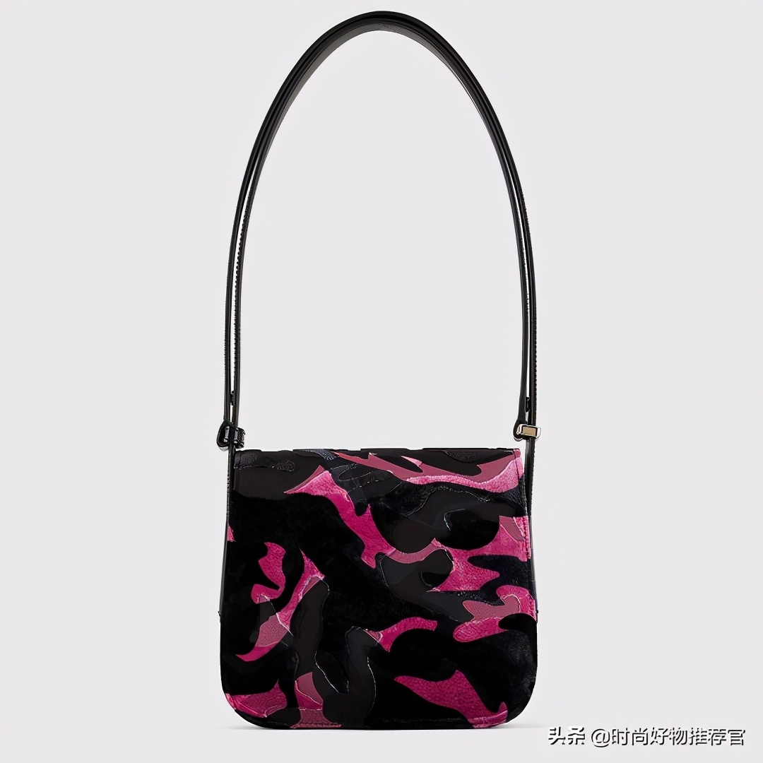 Armani新包 | 浪漫丁香紫、科幻镜面银、黑粉迷彩图案