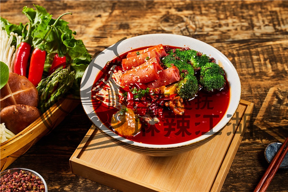 从麻辣江湖麻辣烫看小吃规模化趋势 必普集团探究小吃新风向