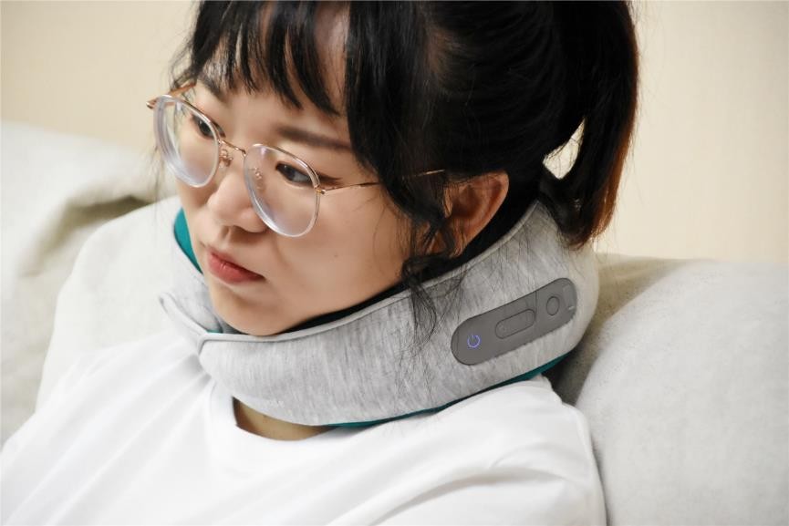 颈部按摩器智商税？斥巨资购入主流四款按摩器，真实体验给你真相