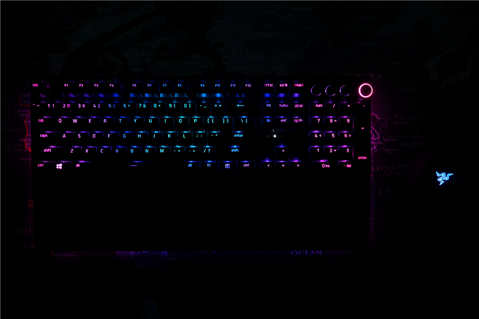 雷蛇猎魂光蛛V2模拟光轴键盘体验，不止随意调整触发键程