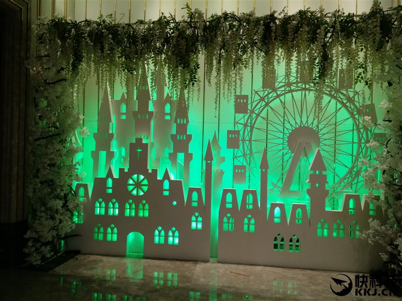 自拍残暴！最火国产智能手机vivo X7深度评测：2498元