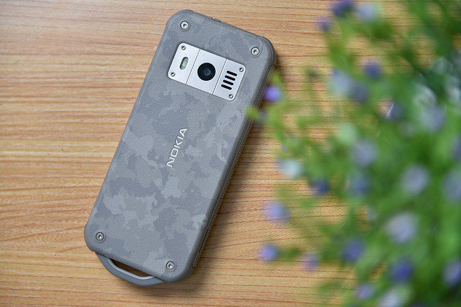 军工标准三防手机 诺基亚800仅售899元