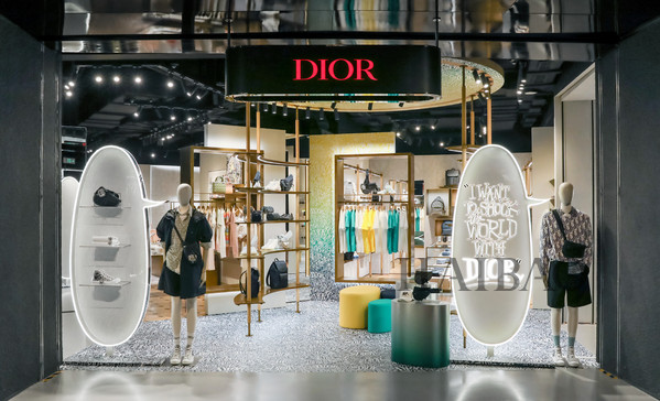 迪奥（DIOR）于北京 SKP 及 SKP-S 开设限时精品店，全球率先发售二零二零秋季男装系列