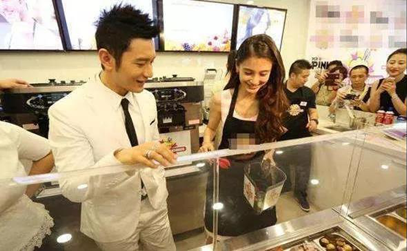 明星扎堆做奶茶，收割的是粉丝还是加盟商？