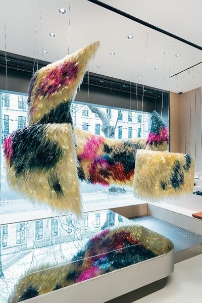 ECCO首家全球旗舰店正式开业 携手倪妮踏上觅境之“履”