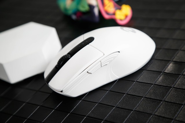 达尔优三模无线充电鼠标A900评测：快充、三模、轻量化 全能型无线鼠标