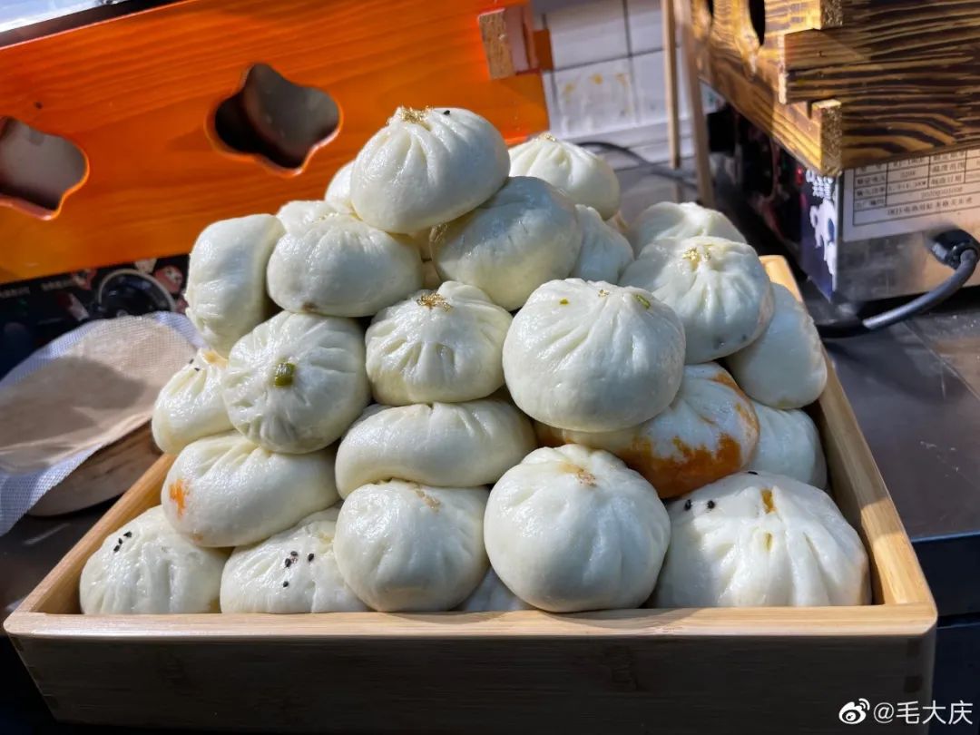 毛大庆卖包子：背后有深意，规模2万亿